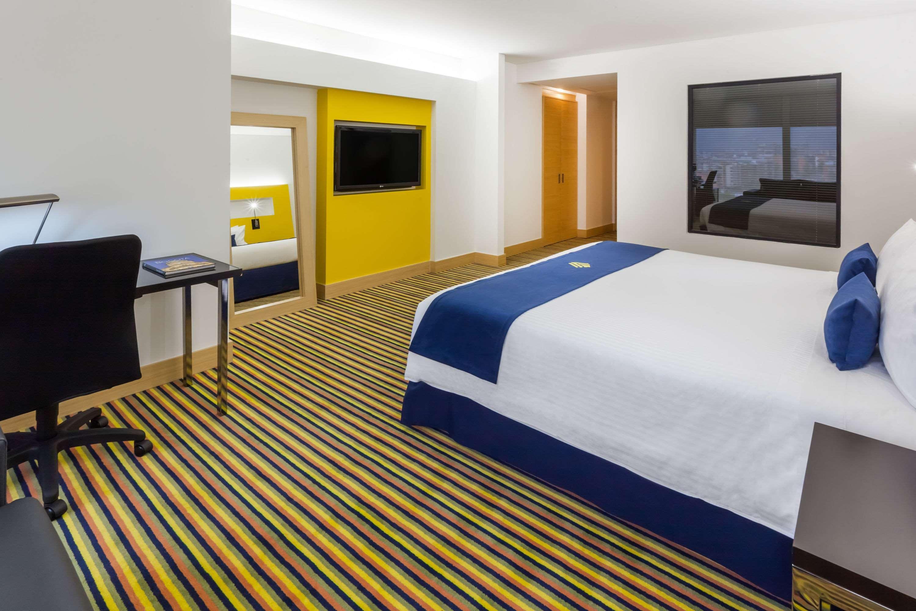 Готель Wyndham Богота Екстер'єр фото A room at the hotel