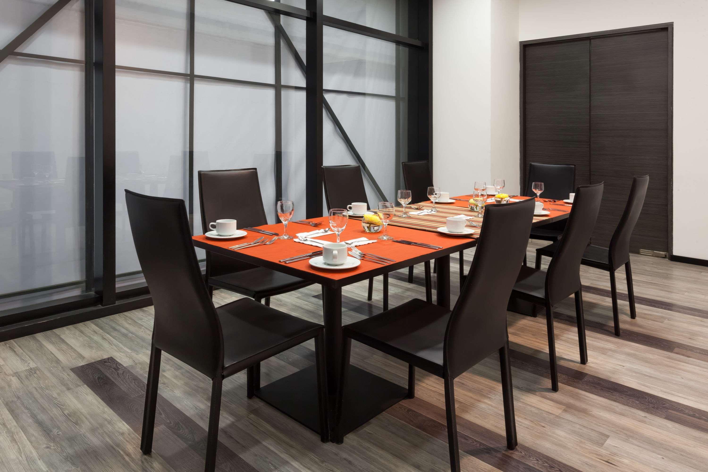 Готель Wyndham Богота Екстер'єр фото A dining room