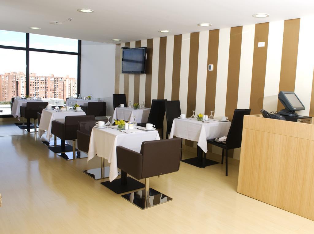 Готель Wyndham Богота Екстер'єр фото Restaurant